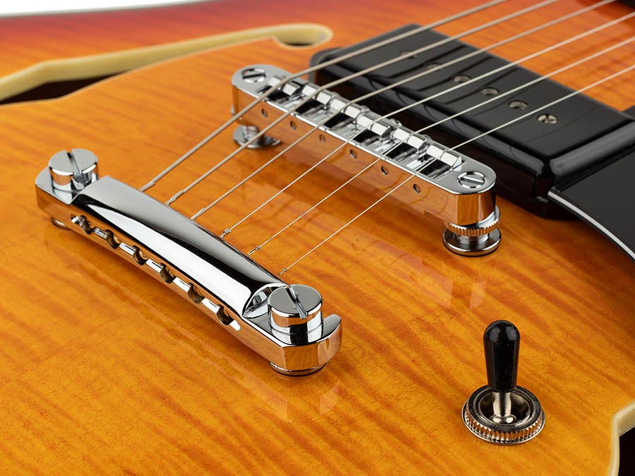 Sire H Series Larry Carlton electric guitar archtop with P90s cherry sunburst - Afbeelding 3