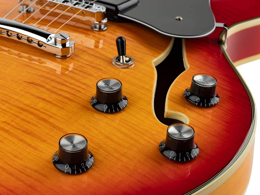 Sire H Series Larry Carlton electric guitar archtop with P90s cherry sunburst - Afbeelding 4